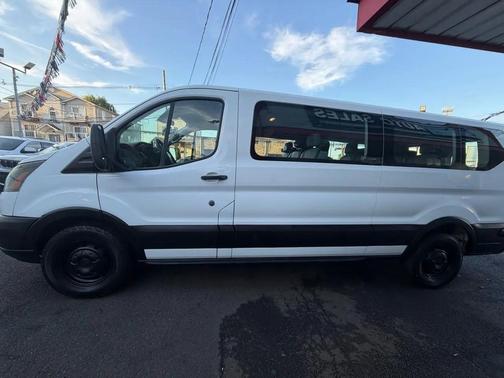 Oxford White 2018 Ford Transit-350 XL