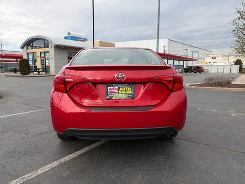 Barcelona Red Metallic 2017 Toyota Corolla SE