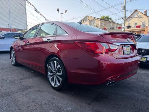 Sparkling Ruby Mica 2013 Hyundai SONATA Limited 2.0T