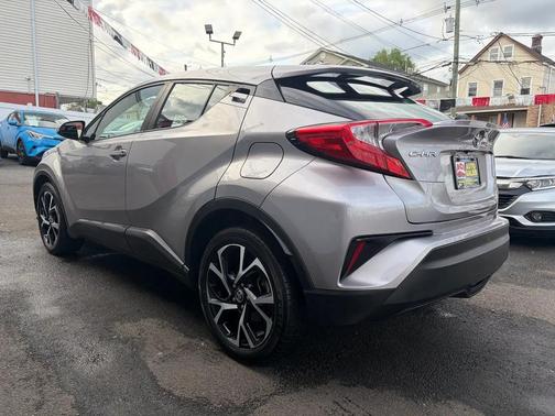 Silver Knockout Metallic 2020 Toyota C-HR XLE