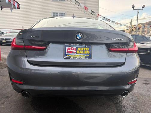 Mineral Gray Metallic 2019 BMW 330 xDrive
