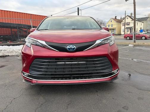 Ruby Flare Pearl 2021 Toyota Sienna XLE 8 Passenger