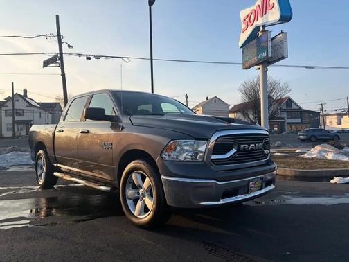 Granite Crystal Metallic 2016 RAM 1500 SLT
