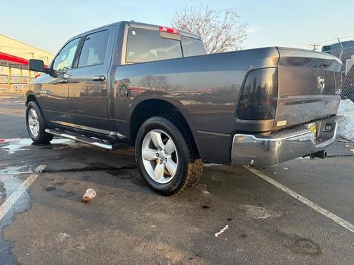 Granite Crystal Metallic 2016 RAM 1500 SLT
