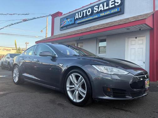 Titanium Metallic 2015 Tesla Model S 70D