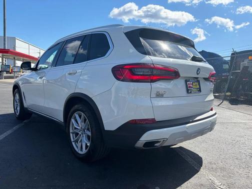 White 2020 BMW X5 xDrive40i