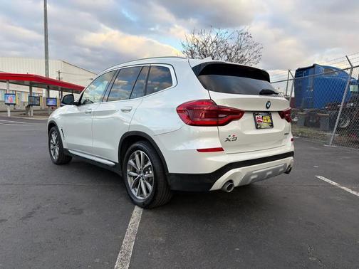 White 2019 BMW X3 xDrive30i