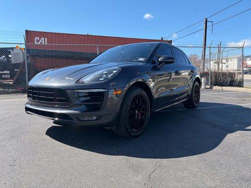 Volcano Grey Metallic 2017 Porsche Macan Macan GTS
