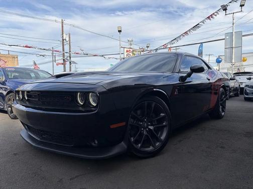 Pitch Black Clearcoat 2021 Dodge Challenger R/T Scat Pack
