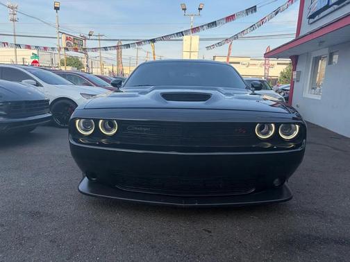 Pitch Black Clearcoat 2021 Dodge Challenger R/T Scat Pack