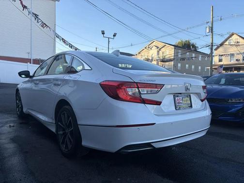 Platinum White Pearl 2021 Honda Accord EX-L 1.5T