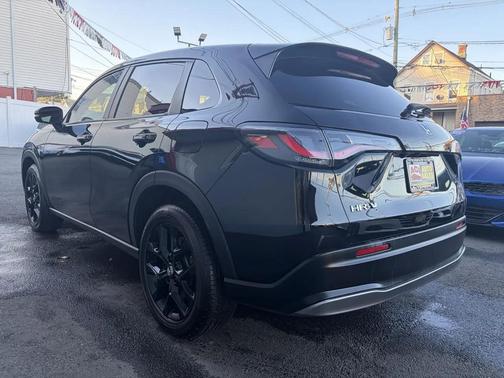 Crystal Black Pearl 2024 Honda HR-V Sport AWD
