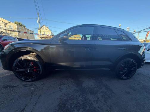Mythos Black Metallic 2023 Audi SQ5 3.0T Prestige