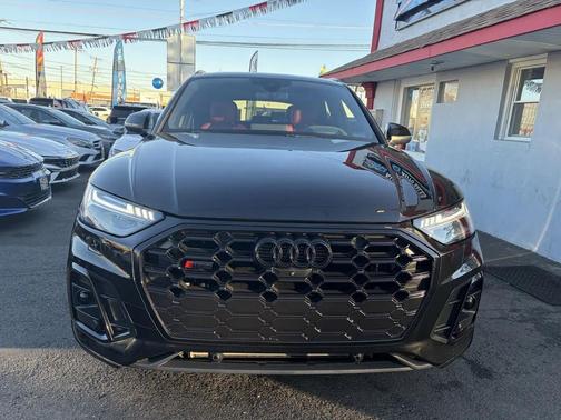 Mythos Black Metallic 2023 Audi SQ5 3.0T Prestige