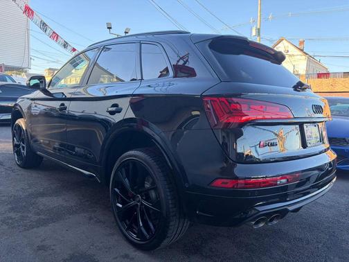 Mythos Black Metallic 2023 Audi SQ5 3.0T Prestige