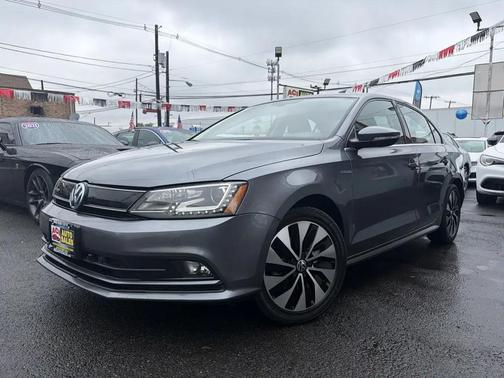Platinum Gray Metallic 2015 Volkswagen Jetta Hybrid SEL Premium