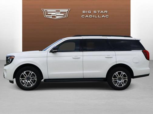 Star White Metallic Tri-Coat 2025 Ford Expedition Active