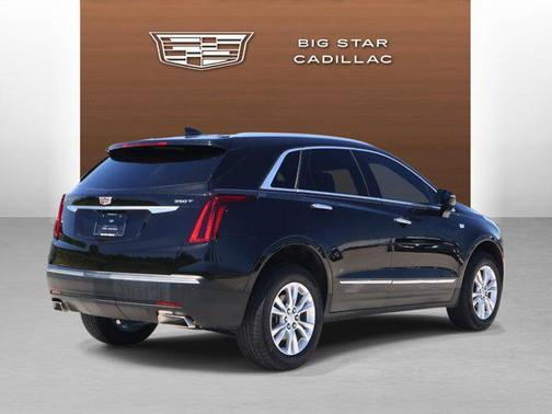 Stellar Black Metallic 2025 Cadillac XT5 Luxury