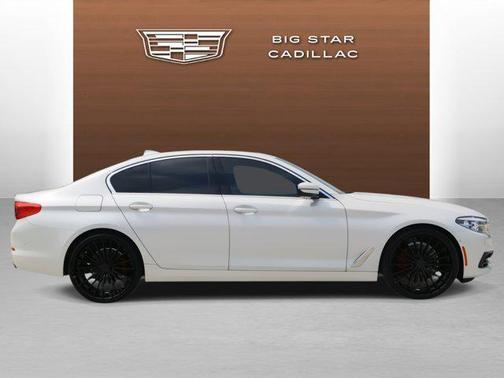 2020 BMW 540 540i