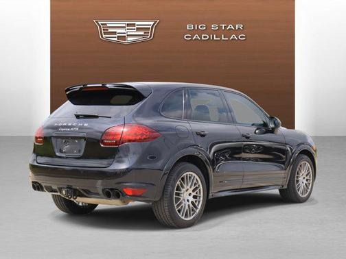 2014 Porsche Cayenne GTS