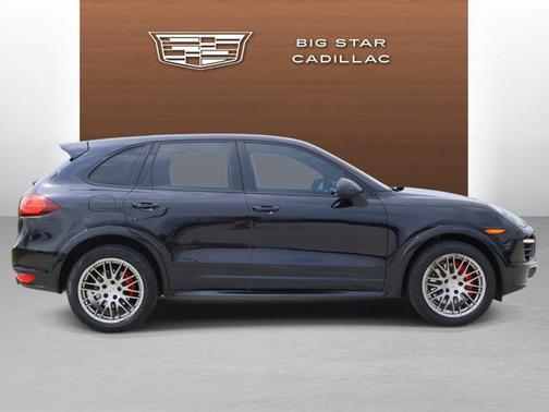 2014 Porsche Cayenne GTS