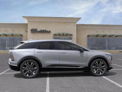 2025 Cadillac OPTIQ Luxury 2 AWD