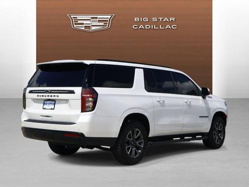 Iridescent Pearl Tricoat 2023 Chevrolet Suburban 4WD Z71