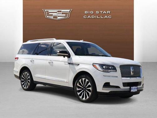 Pristine White Metallic Tri-Coat 2022 Lincoln Navigator Reserve