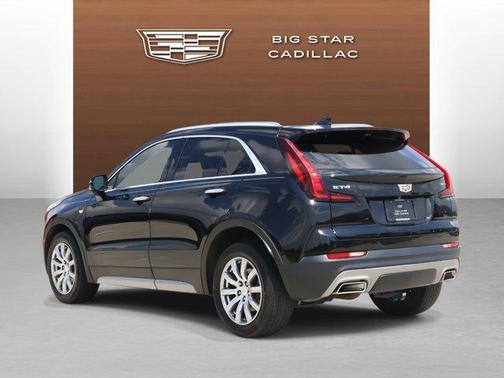 2022 Cadillac XT4 Premium Luxury