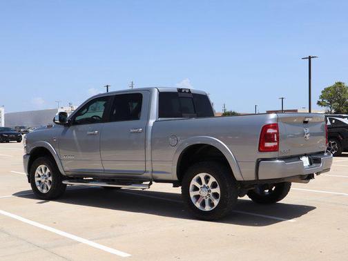 2022 RAM 2500 Laramie Crew Cab 4x4 6'4' Box