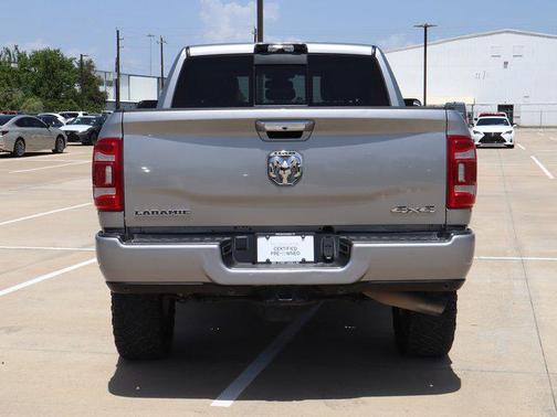 2022 RAM 2500 Laramie Crew Cab 4x4 6'4' Box