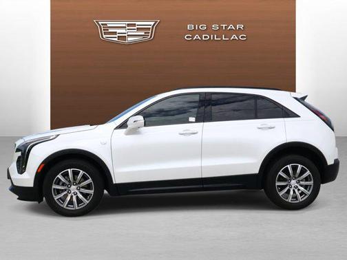 Crystal White Tricoat 2022 Cadillac XT4 Sport