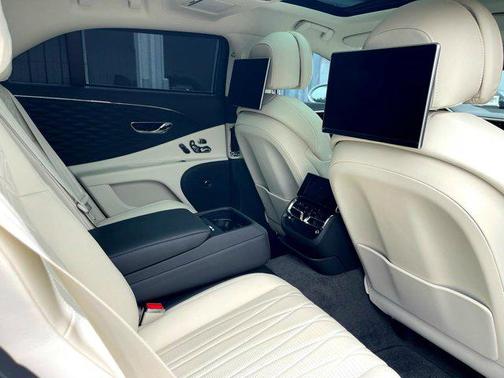 2022 Bentley Flying Spur Hybrid Hybrid