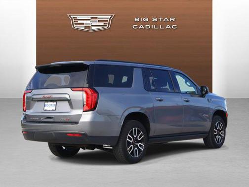 2022 GMC Yukon XL 4WD AT4