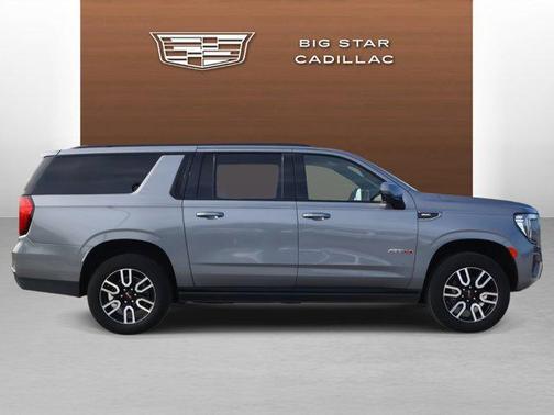 2022 GMC Yukon XL 4WD AT4