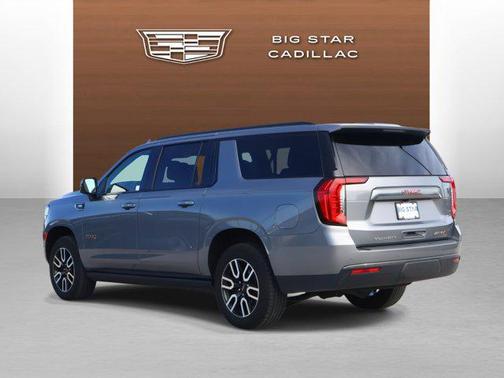 2022 GMC Yukon XL 4WD AT4