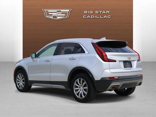 2022 Cadillac XT4 Premium Luxury