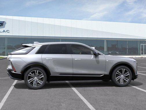 Argent Silver Metallic 2026 Cadillac LYRIQ Luxury