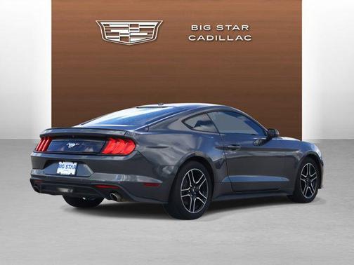 2020 Ford Mustang EcoBoost