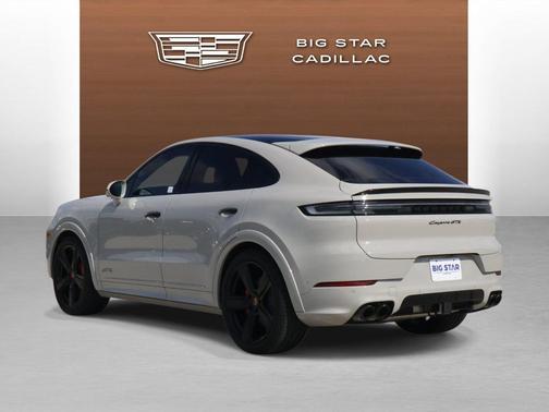 N 2026 Porsche Cayenne Cayenne GTS