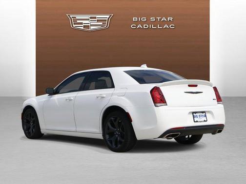 2020 Chrysler 300 Touring