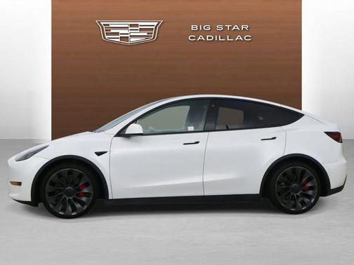 Pearl White Multi-Coat 2023 Tesla Model Y Performance Dual Motor All-Wheel Drive