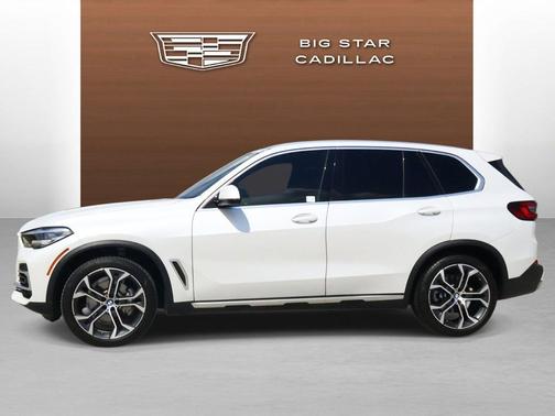 Mineral White Metallic 2023 BMW X5 sDrive40i