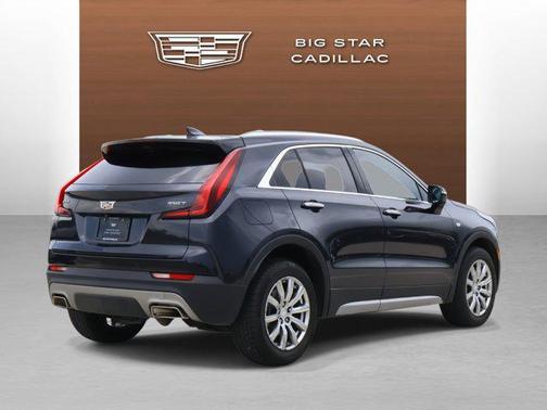 2022 Cadillac XT4 Premium Luxury