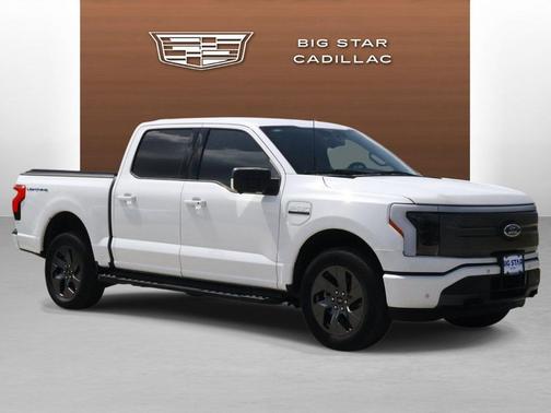 Oxford White 2023 Ford F-150 Lightning XLT