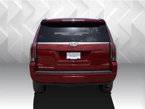 2018 Cadillac Escalade Luxury