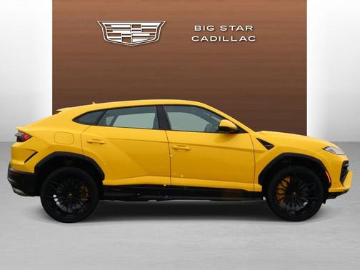 Giallo Auge Metallic 2025 Lamborghini Urus SE