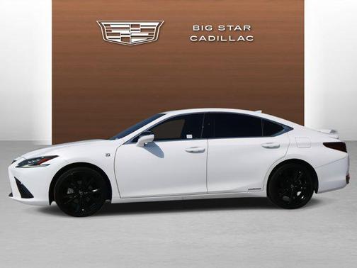 2022 Lexus ES 300h F SPORT