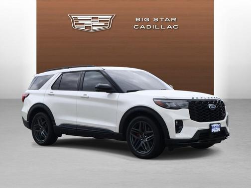 Star White Metallic Tri-Coat 2026 Ford Explorer ST