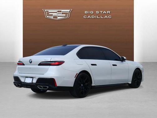 2023 BMW 760 i xDrive